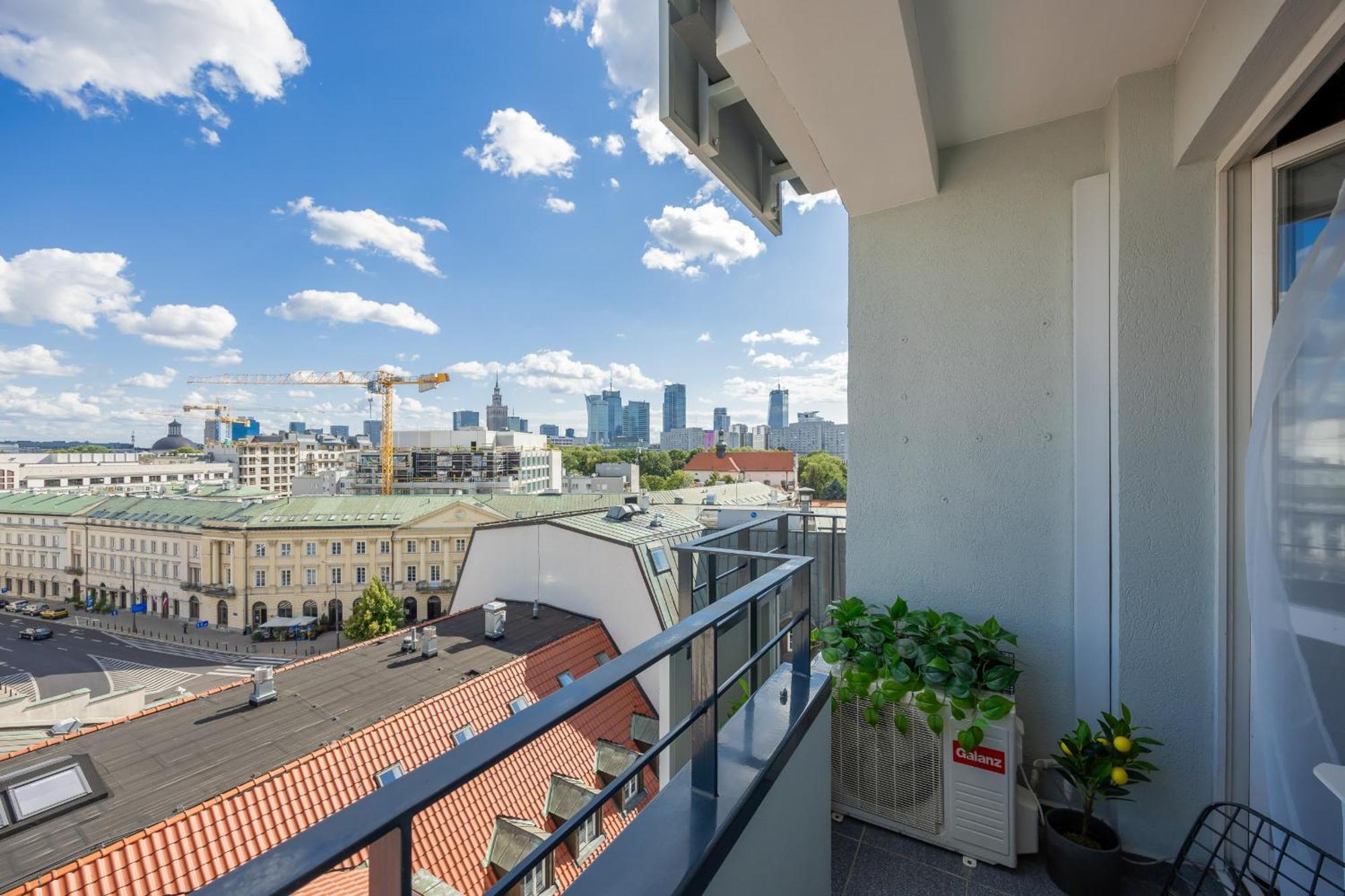 Apartment Bright With Air Conditioning Near Ogrod Saski By Renters Warschau